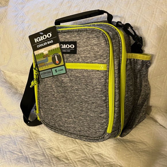 Igloo Other - Igloo Lunch Bag/5 Can Cooler with Strap. New with tags! NEVER USED!